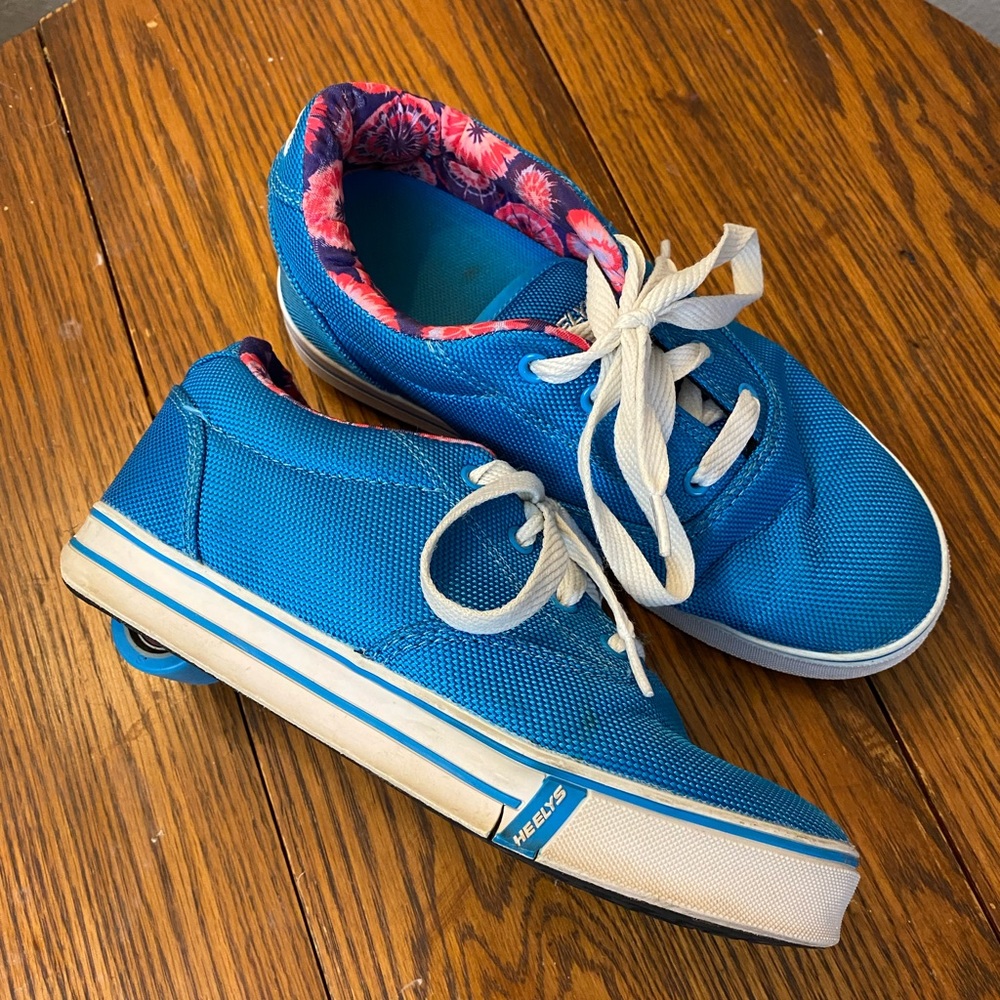 Heelys Blue Women's Shoes with White Accents